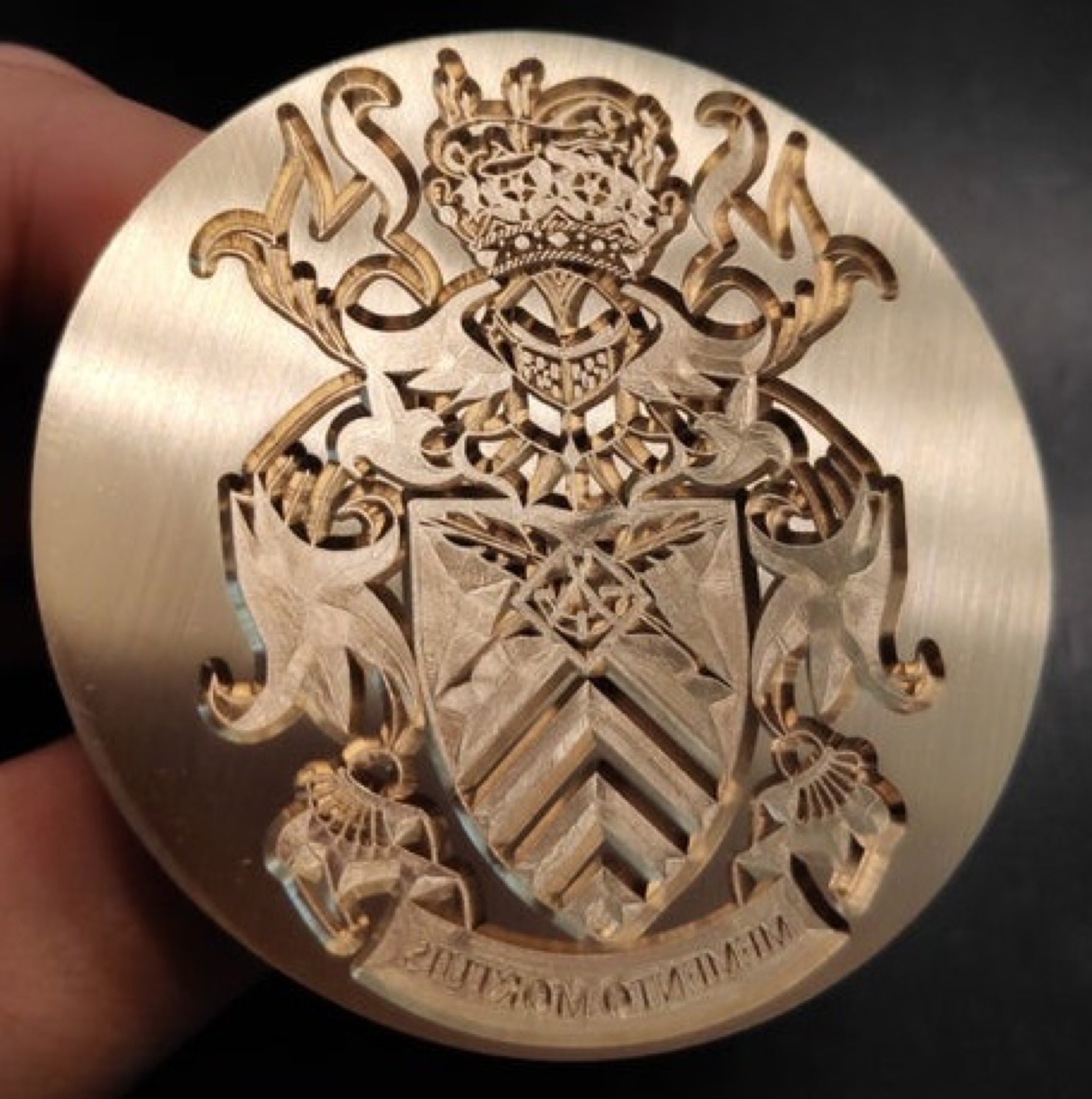 Badge, Medal & Trophy to Vector — Before